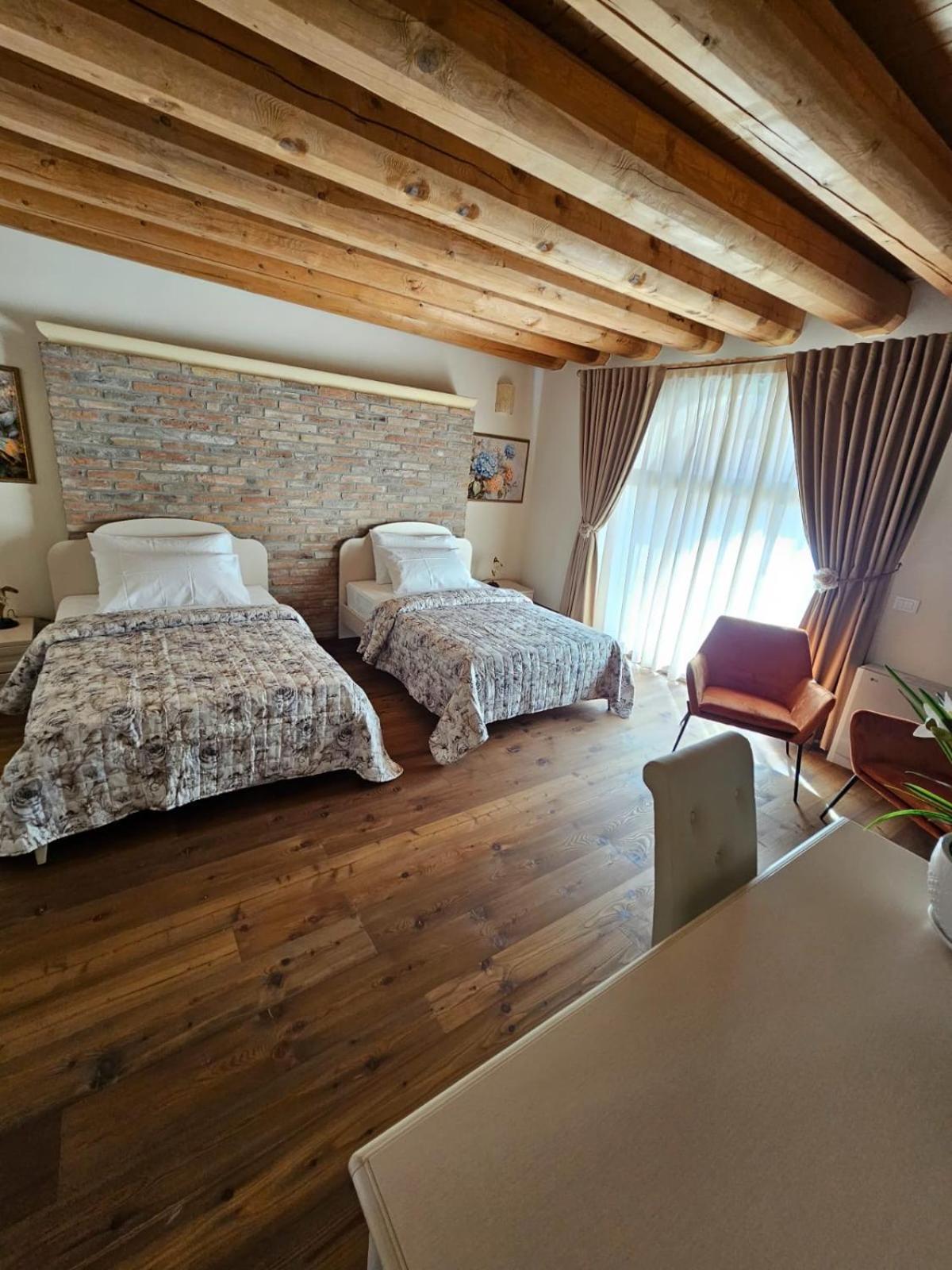Per Anziani Le 4 Hotel Roverchiara